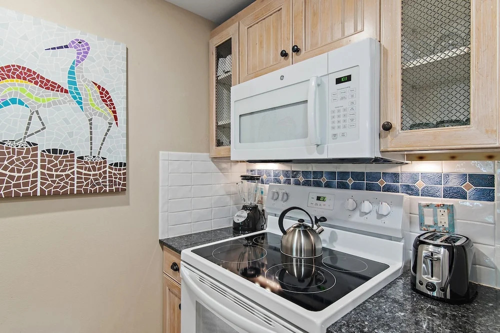 Market Street Inn 232-234 Emerald Escape