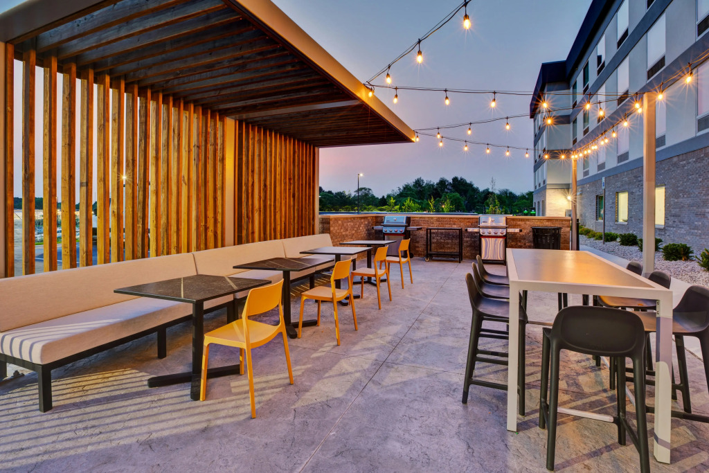 Home2 Suites By Hilton Traverse City