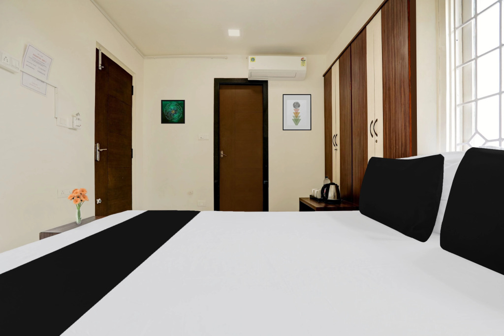 OYO Hotel O Ashok Nagar Near JNTU College