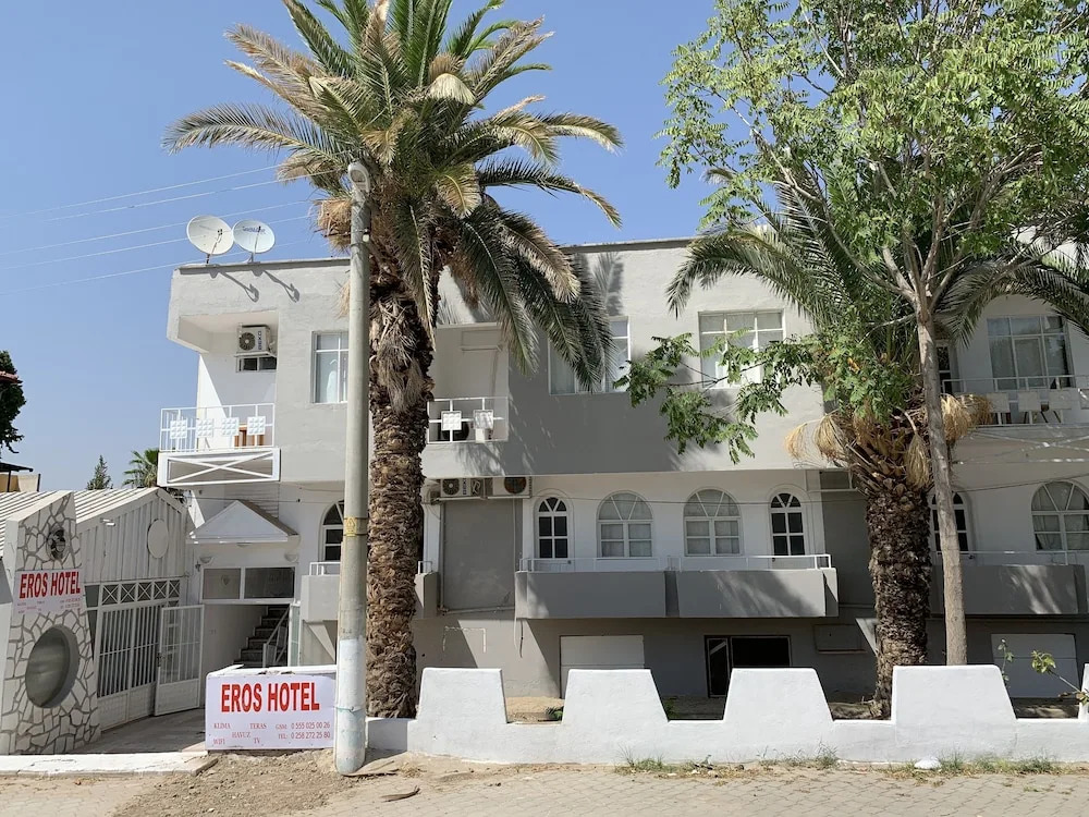 Ayapam Hotel