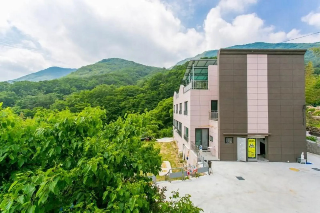 Gimhae Solar House Pension(김해 태양하우스펜션)