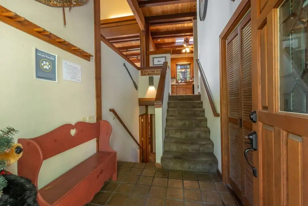 Family Friendly 3 Br/2.5 BA Full Chambers Access!