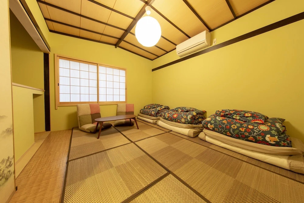 Kuromon Residence