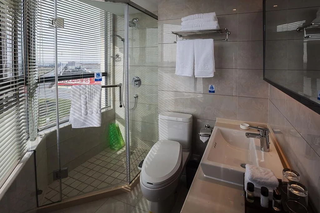 Huzhou Wealth Hotel