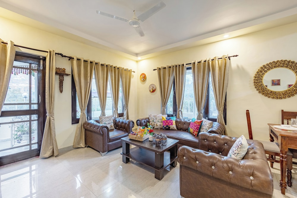 Alaya Stays Rainmist 4BHK PetFriendly