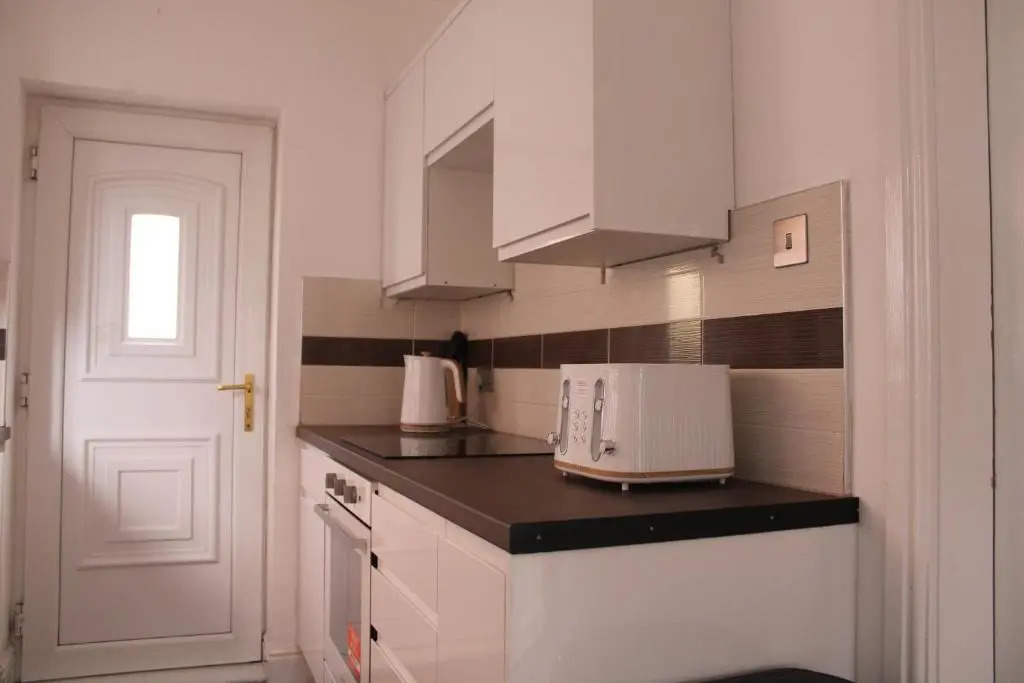 Cosy 3 bedroom house in quiet residential area
