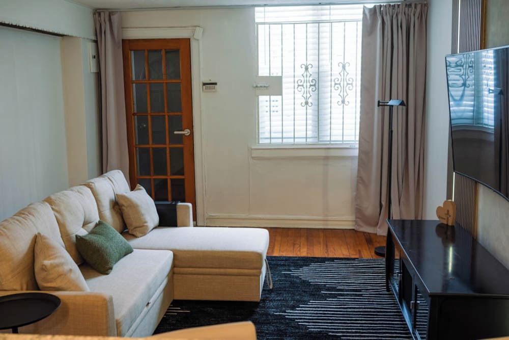 Cozy Brooklyn - 1BR Apartment