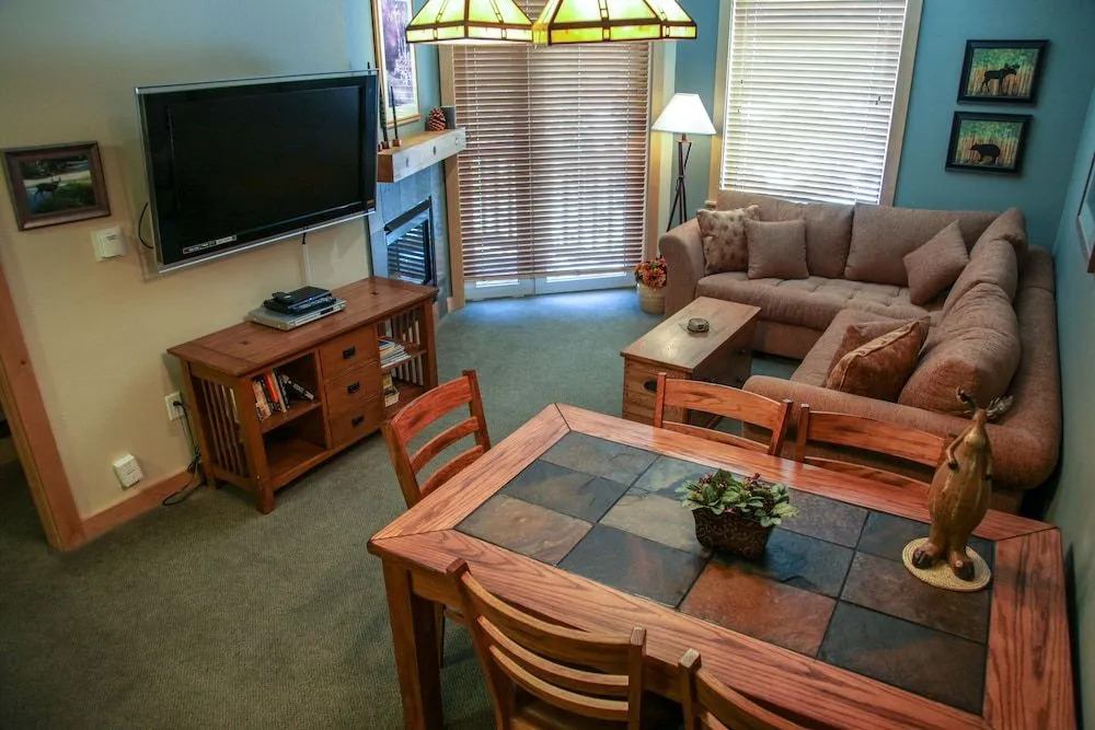 Sunstone #206 2 Bedrooms 2 Bathrooms Condo