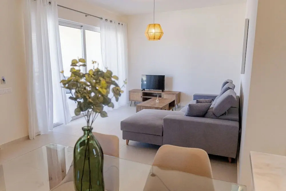 Phaedrus Living: Seaside Thalassa Cretan D101
