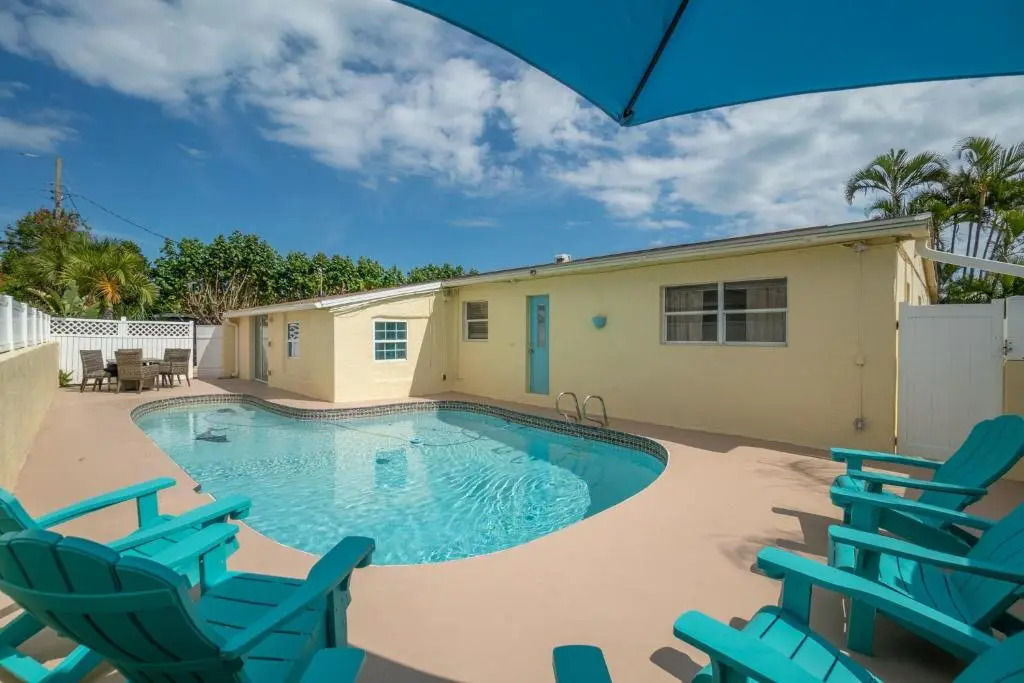 Family Getaway Pool Patio Fire Pit Walk To The Beach