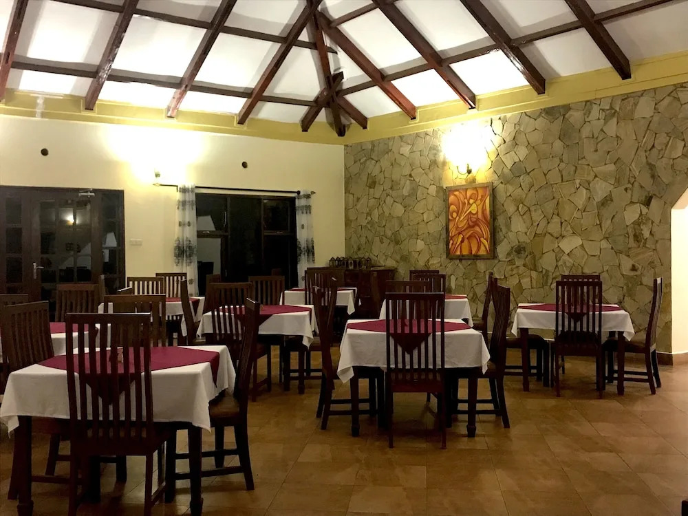 Enyati Lodge