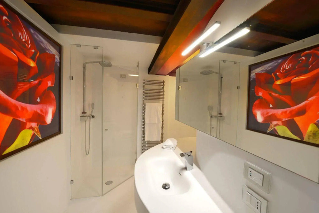 City Centre Rooms and Apartments