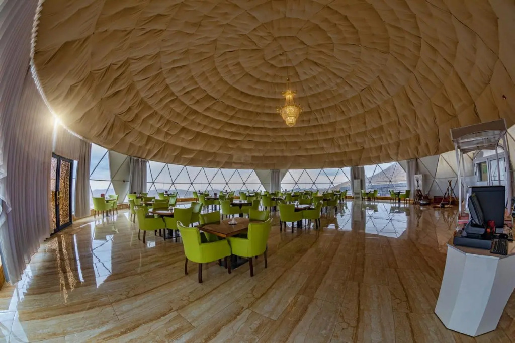 Petra Bubble Luxotel