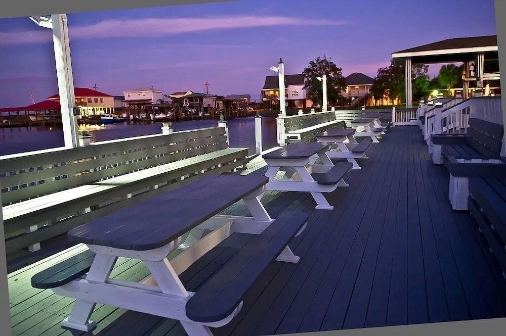 Waterfront NOLA Villa: 23 Mi to French Quarter