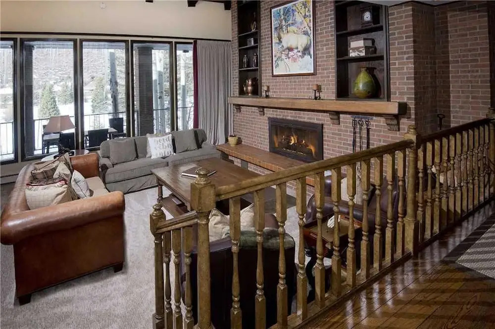 Sunburst Residence 5 Bedrooms 3.5 Bathrooms Home