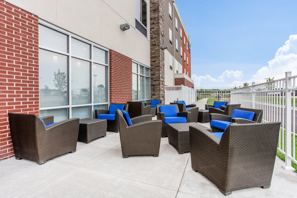 Holiday Inn Express & Suites - Ottawa by IHG