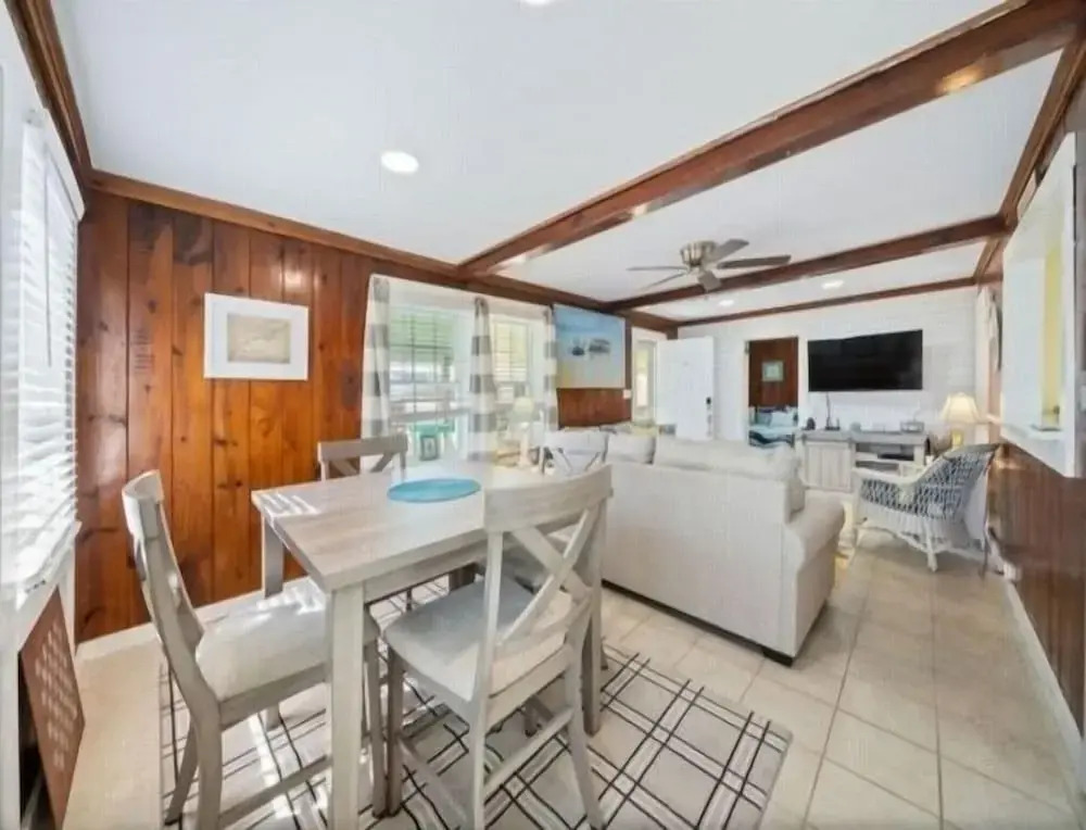 Beach Cabin - Perfect For Your Family Getaway! Pet Friendly! 2 Bedroom Cottage by RedAwning