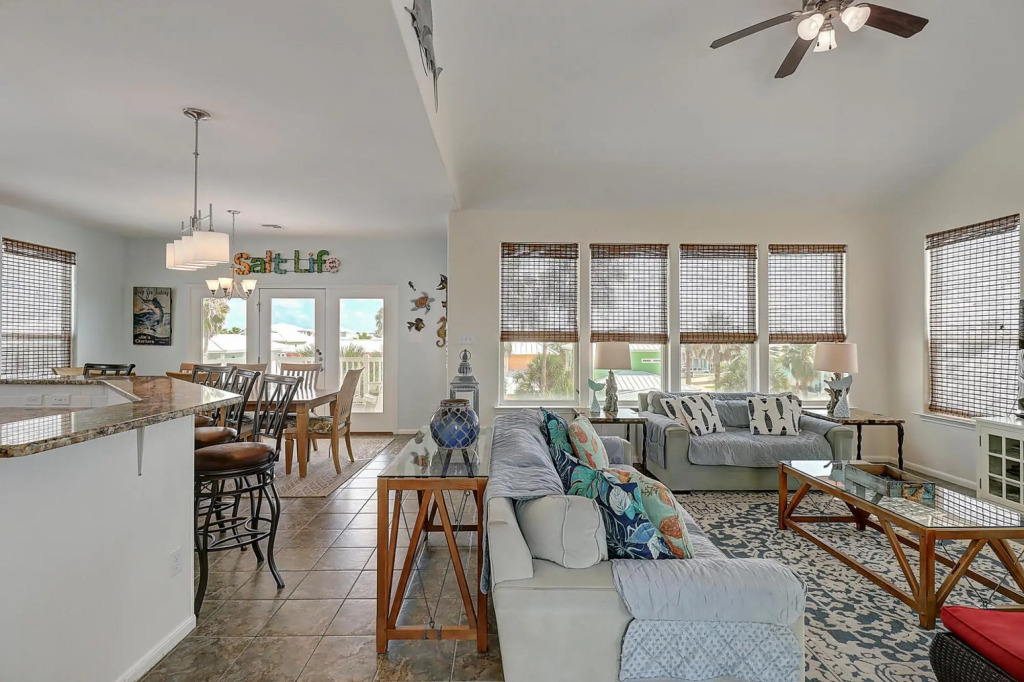 Sun Shiner Beach House RS109