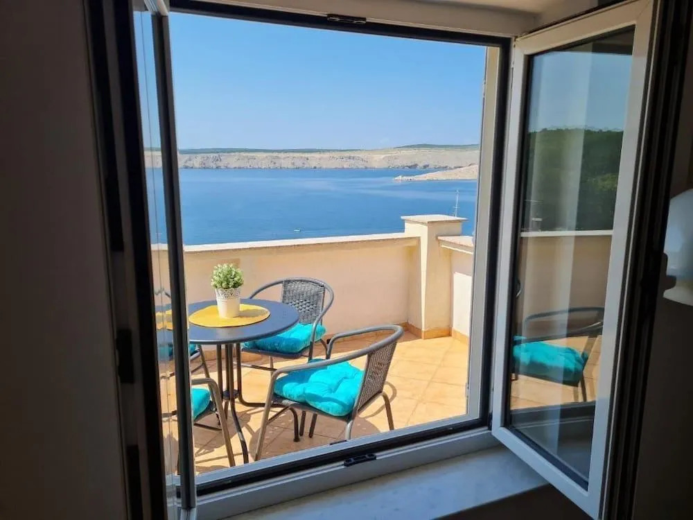 Aparment More
