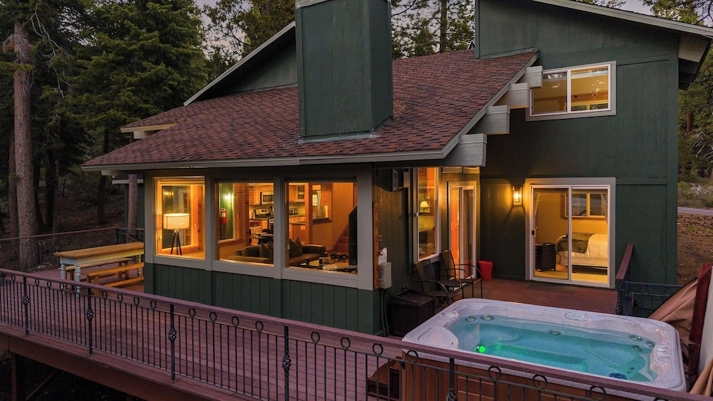 Year-round Tahoe Escape With Hot Tub & Outdoor Dining Timberline Haven by Avantstay