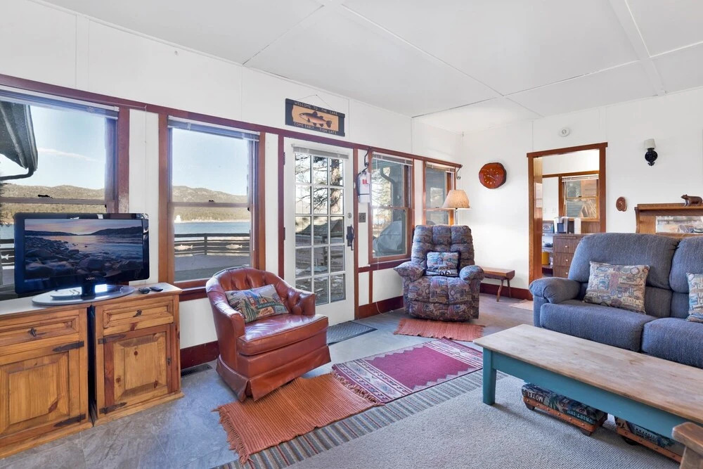 2213-lazy Days 3 Bedroom Home by Redawning
