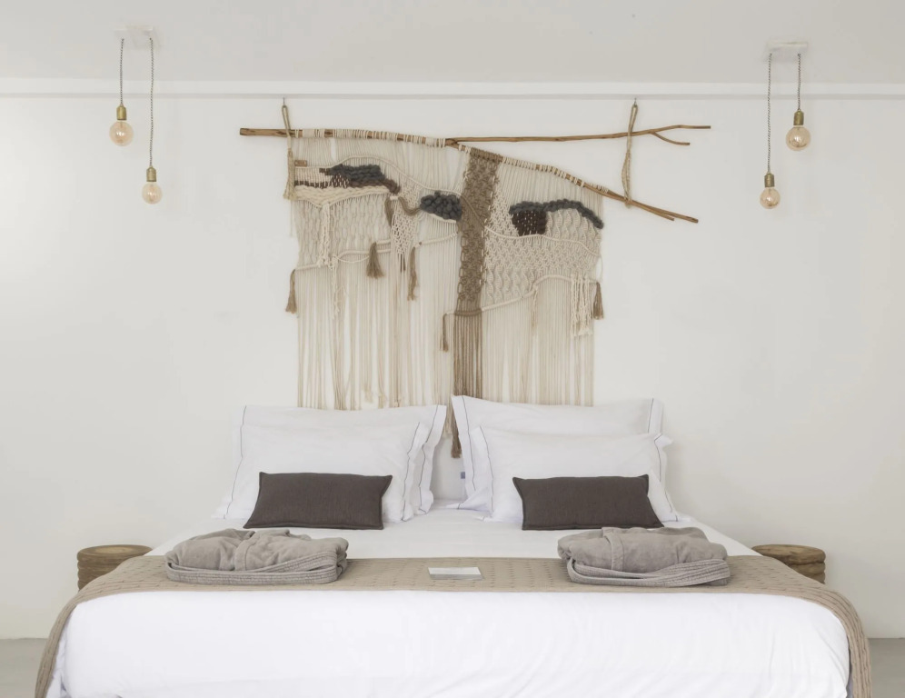 White Exclusive Suites & Villas