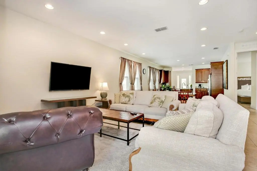 Encore Resort 8 Bedroom Vacation Home with Pool 2105