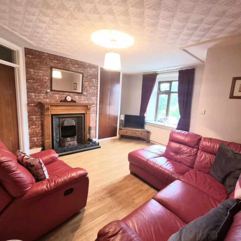 Ardaravan Townhouse, Buncrana by Wild Atlantic Wanderer