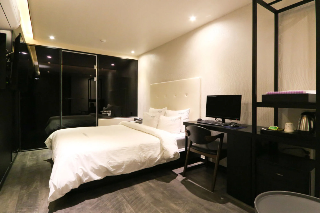 To Heaven Hotel Nampo