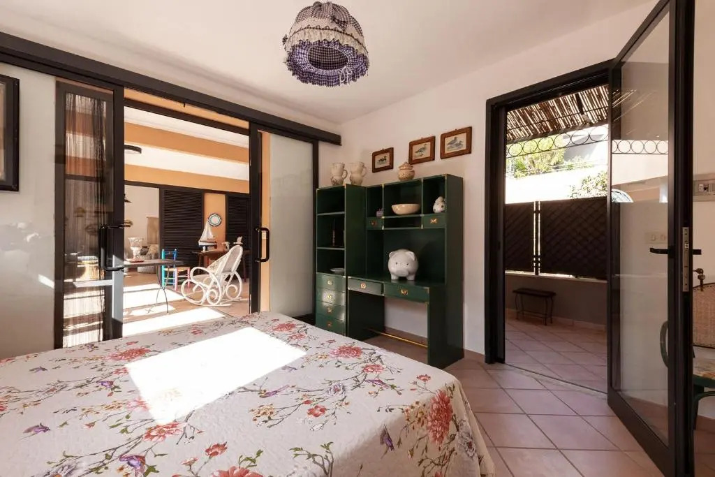 Casa sulla spiaggia di Torre Orso posti auto m222