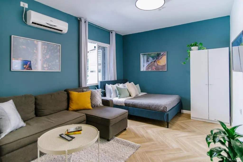 Beta Studios ApartHotel