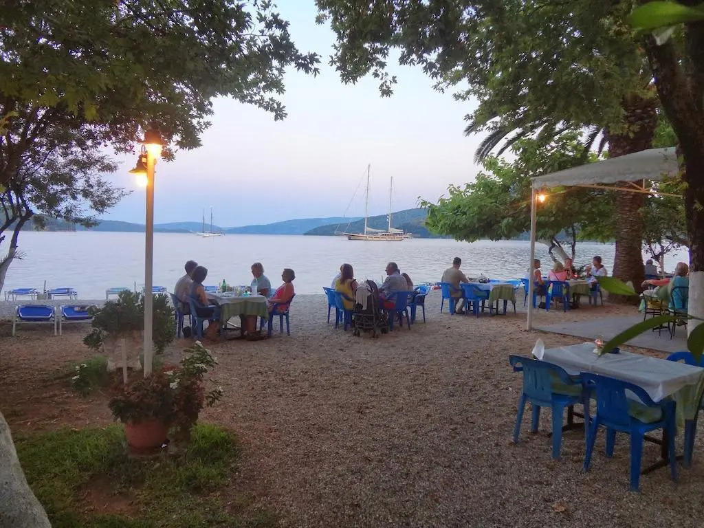 Avra Beach Hotel