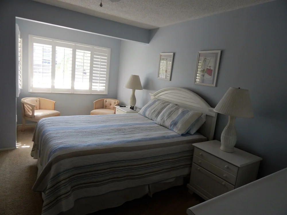 Siesta Beach House #308 2 Bedrooms 1.5 Bathroom Apts