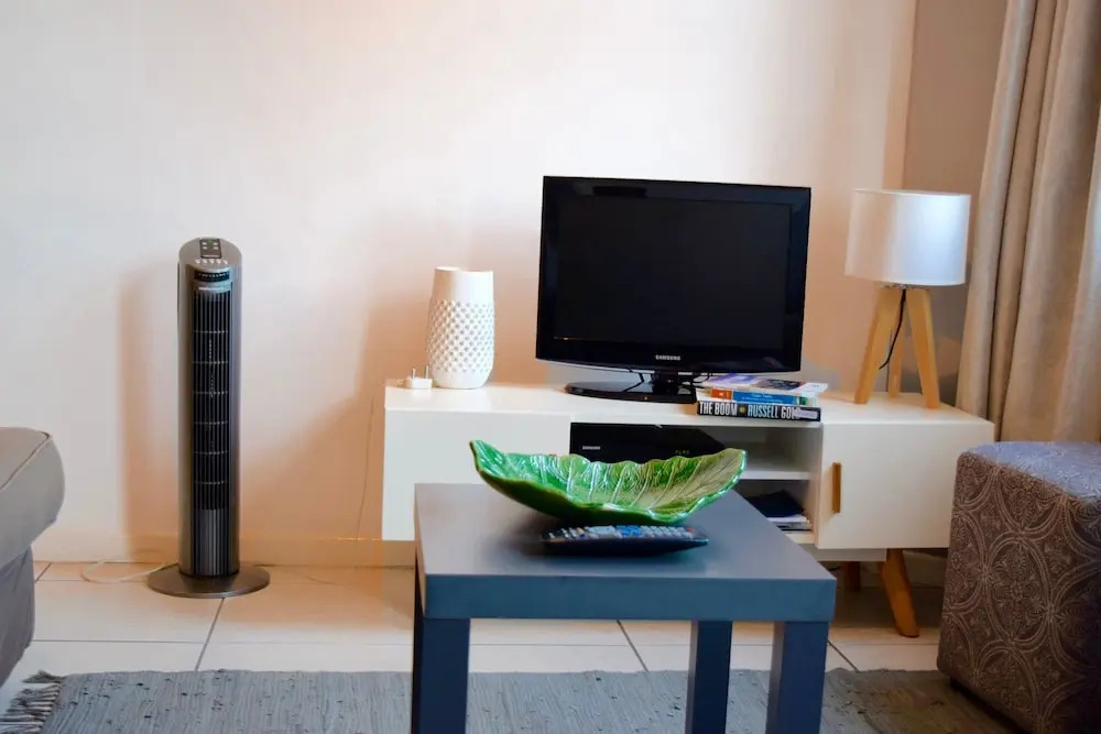 1 Bedroom Flat With Views of Table Mountain and Lions Head
