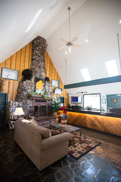 Best Western Plus Twin Peaks Lodge & Hot Springs