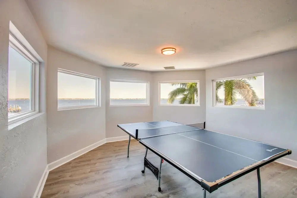 Riverfront Fort Myers Luxury Home w/ Heated Pool