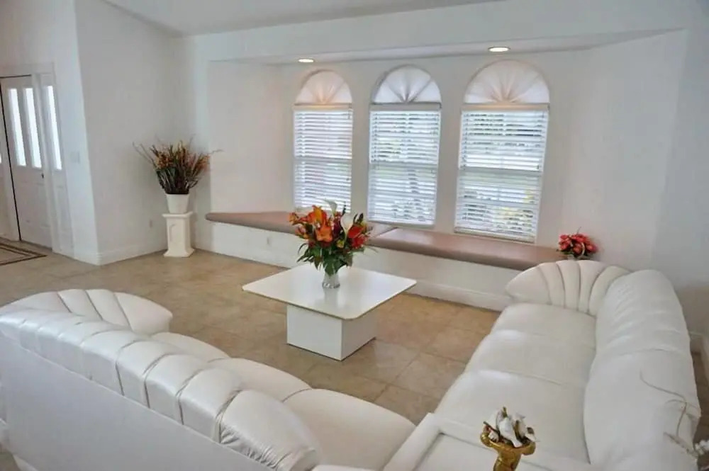 SHEN1124 3 Bedroom Holiday Home by Marco Naples Vacation Homes