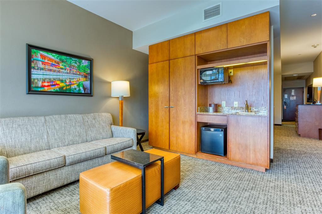 Drury Plaza Hotel San Antonio Riverwalk