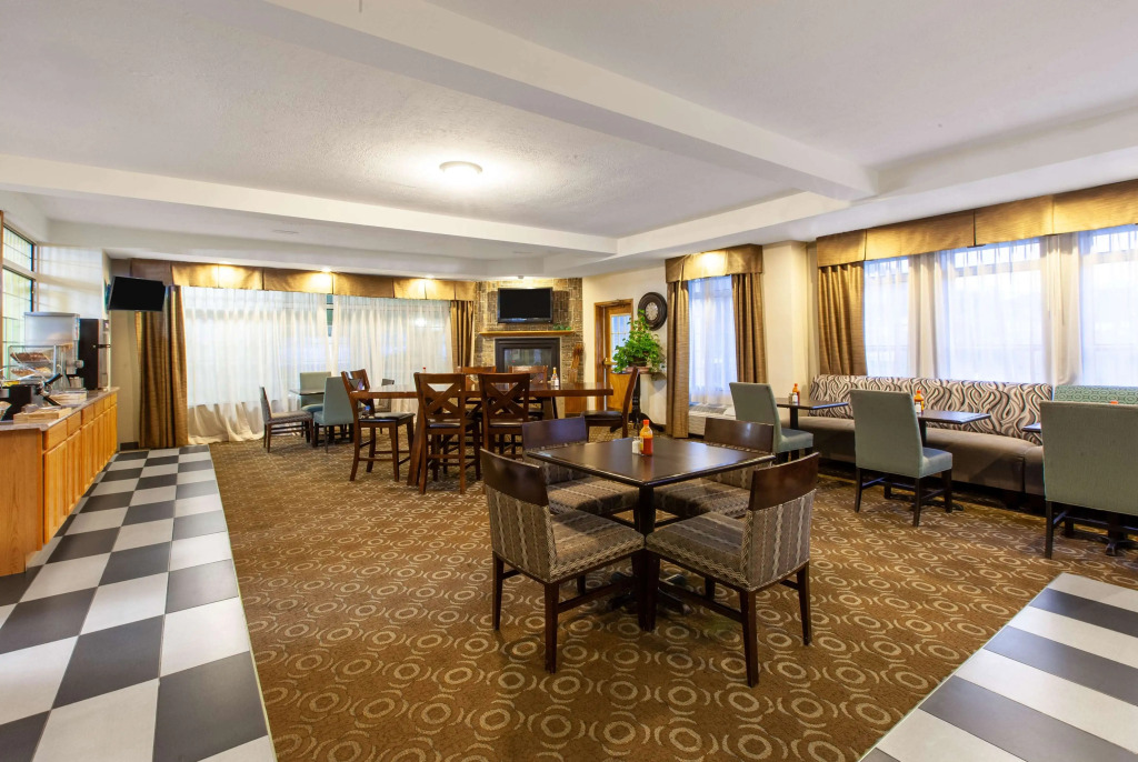 Days Inn by Wyndham Petoskey