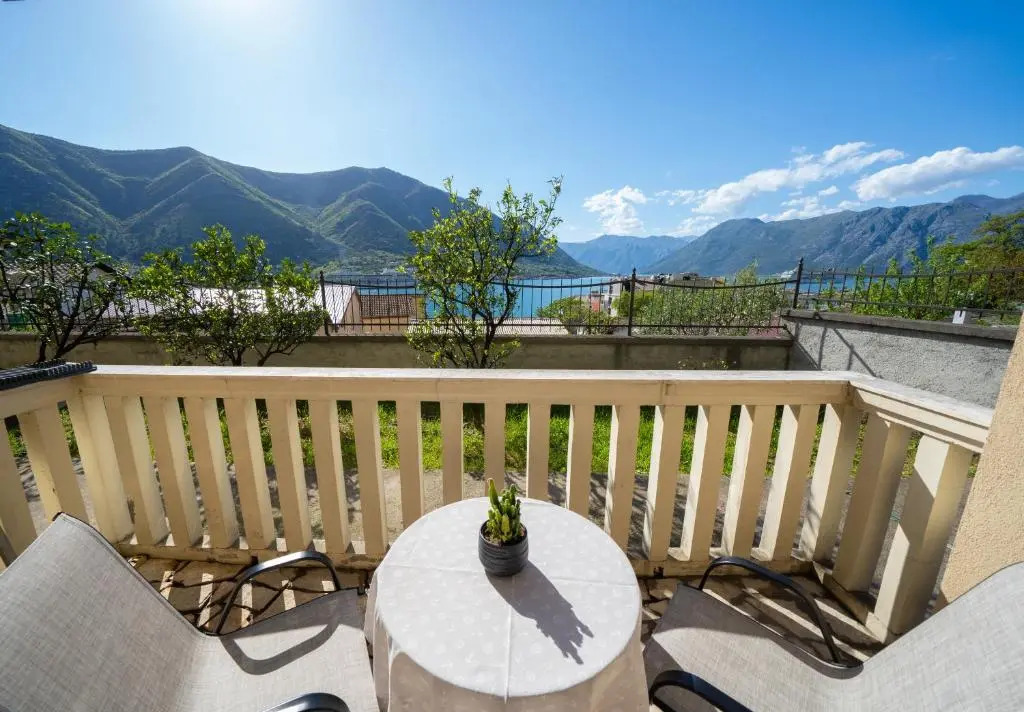 3M - Stylish studio apartment with terrace