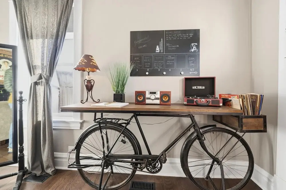 The Chocolate Suite - Walkable And Peaceful 2 Bedroom Home