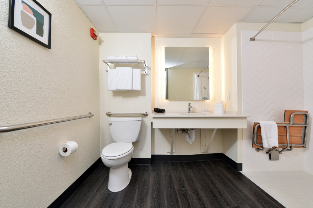 Holiday Inn Hotel & Suites Overland Park-Convention Center by IHG