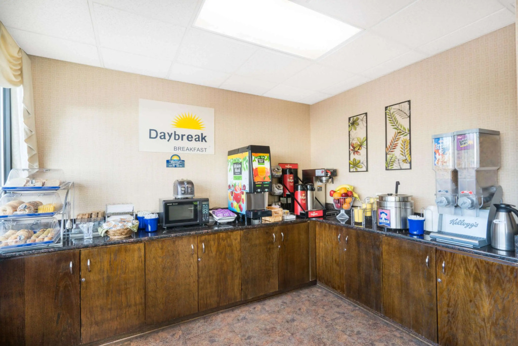 Days Inn by Wyndham Asheville Downtown North