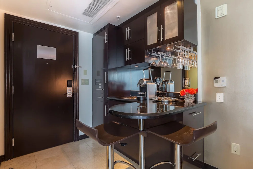 SBV Luxury Ocean Hotel Suites