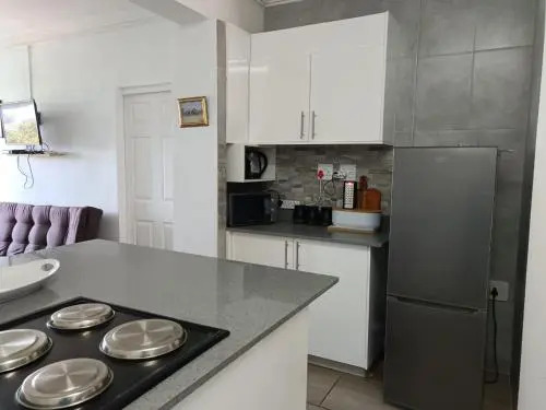 Dumela Margate Flat No 12