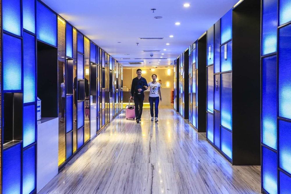 9H Hotel