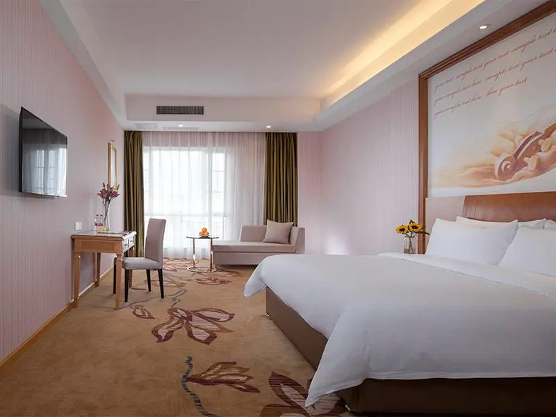Vienna Hotel Kunming Yunda West Road Xiaodong Village Metro Station