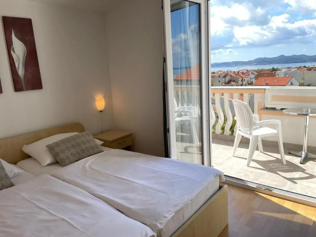 Rooms and Apartments Ana