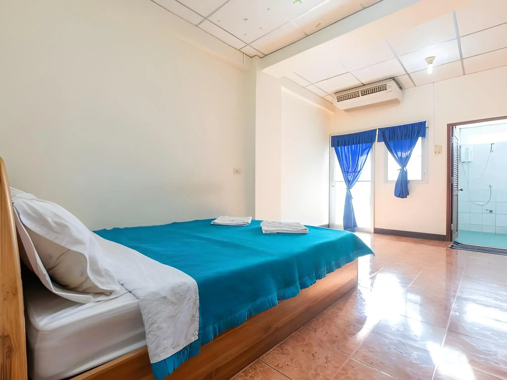 Soi 5 Apartment