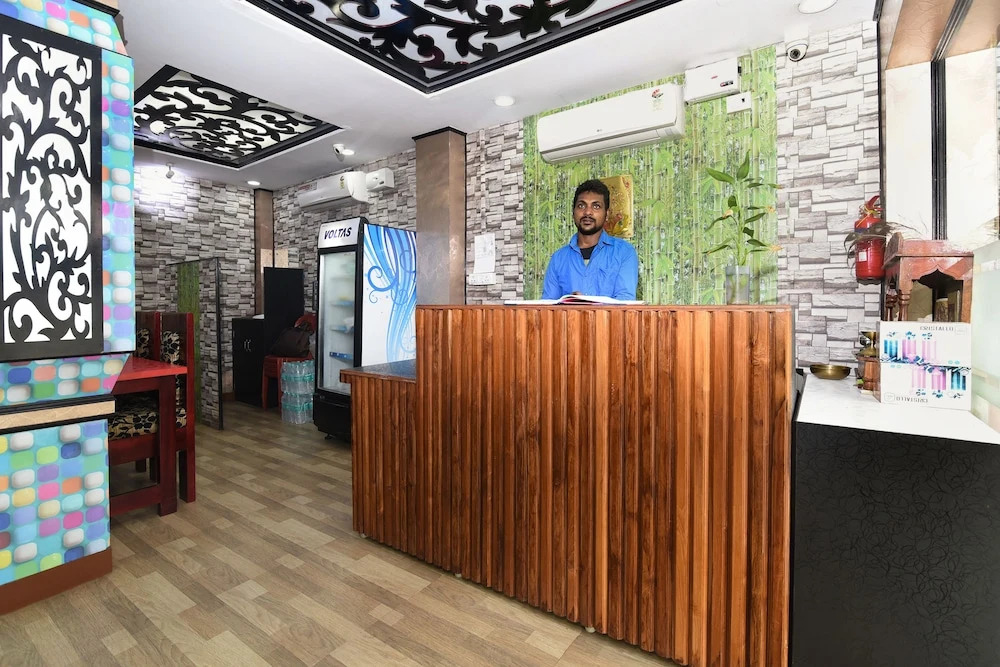 OYO 15244 Ryan Residency